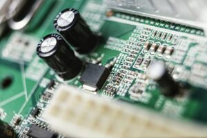 Naprawa elektroniki przemysłowej – klucz do zachowania ciągłości produkcji i ograniczenia przestojów
